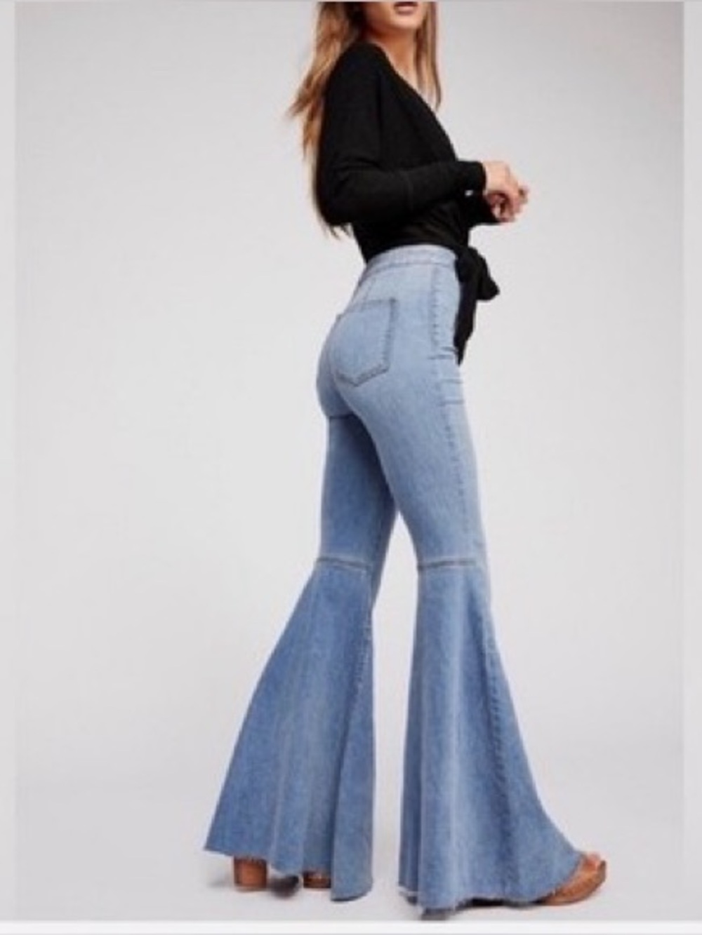 ✨ We The Free Just Float On Flare Jeans ✨